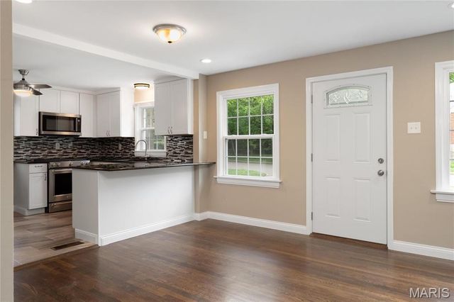 9838 Madison Avenue, Rock Hill, MO 63119