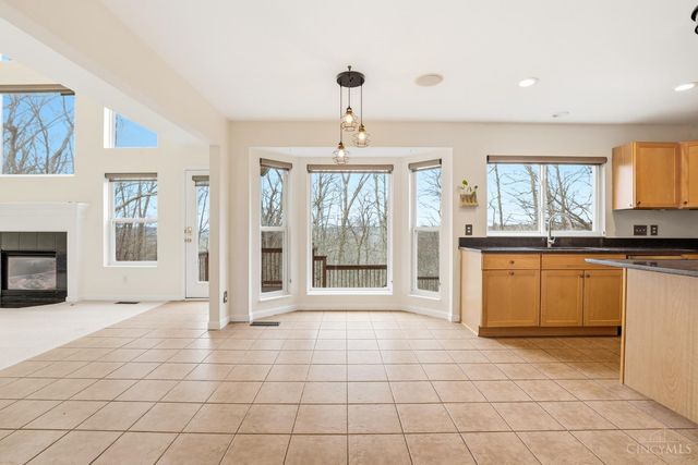 242 County Down Lane, Loveland, OH 45140