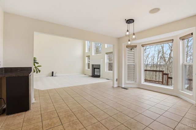 242 County Down Lane, Loveland, OH 45140