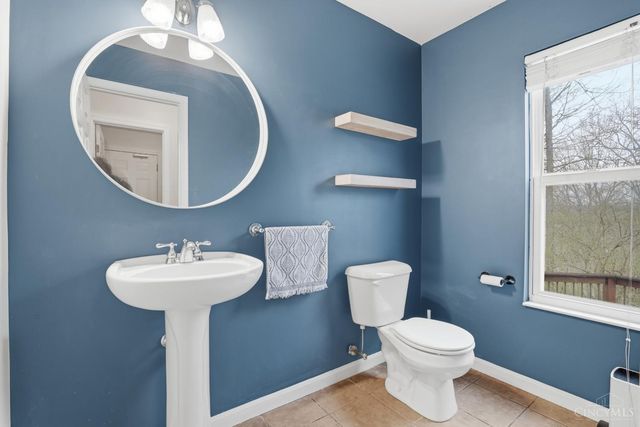 242 County Down Lane, Loveland, OH 45140