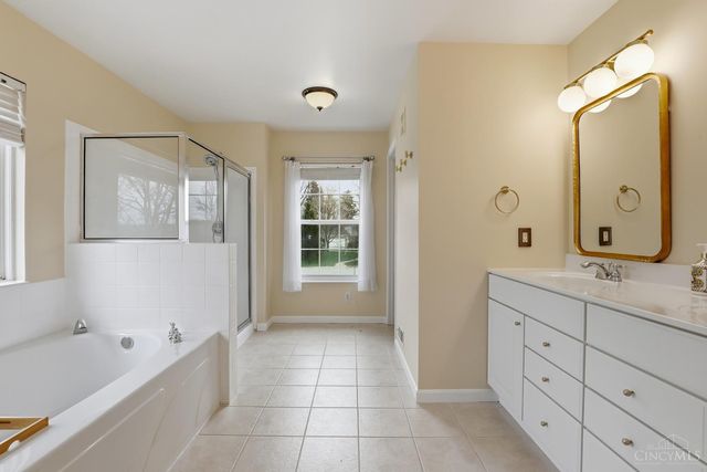 242 County Down Lane, Loveland, OH 45140