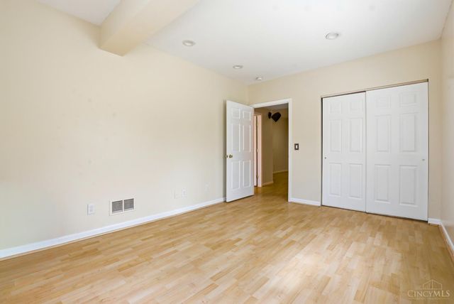 242 County Down Lane, Loveland, OH 45140