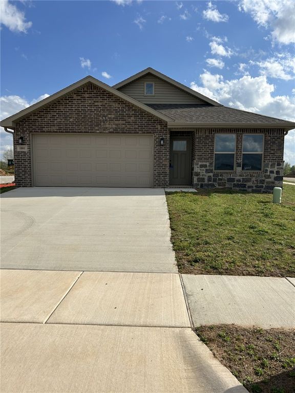 1801 Farmer Street, Pea Ridge, AR 72751