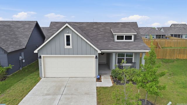 1634 Ruben Dr, New Braunfels, TX 78130