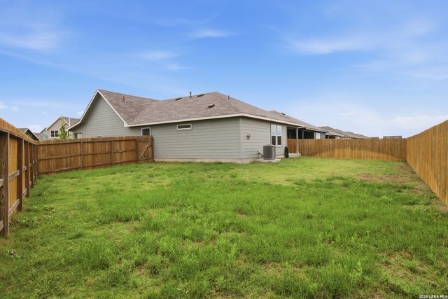 1634 Ruben Dr, New Braunfels, TX 78130