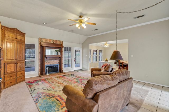 4201 E Bankhead Highway, Hudson Oaks, TX 76087