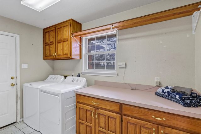 4201 E Bankhead Highway, Hudson Oaks, TX 76087