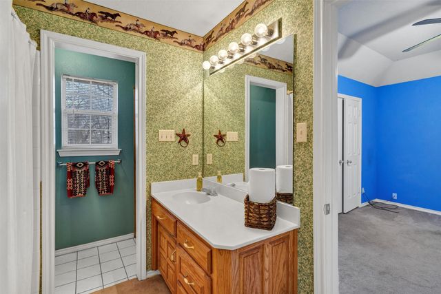 4201 E Bankhead Highway, Hudson Oaks, TX 76087