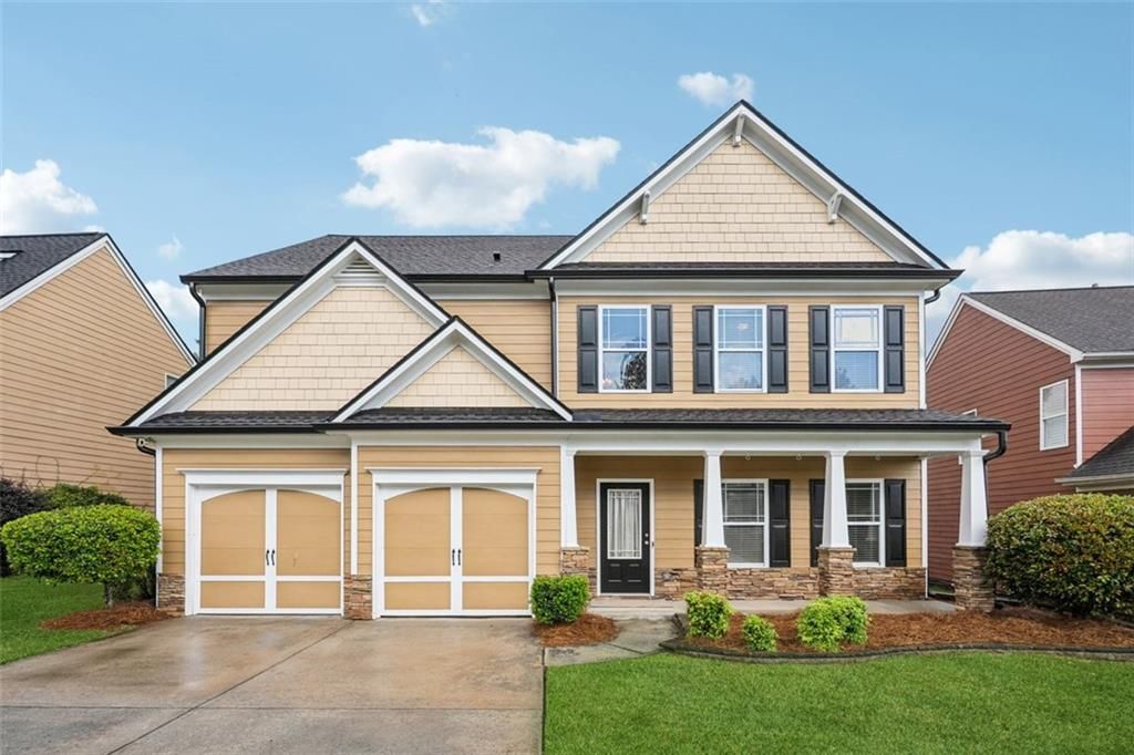 2040 VILLAGE GREEN Drive, Fairburn, GA 30213