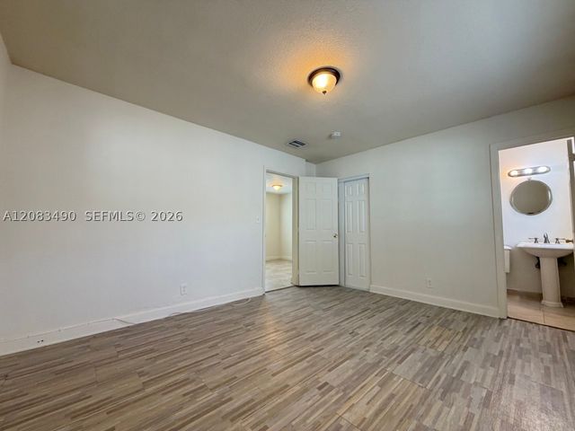 231 NW 4th St, Deerfield Beach, FL 33441