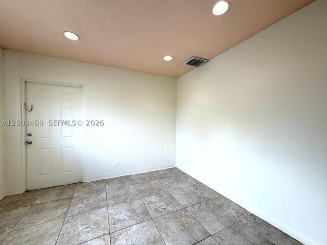 231 NW 4th St, Deerfield Beach, FL 33441
