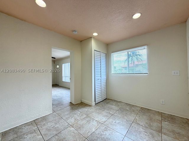 231 NW 4th St, Deerfield Beach, FL 33441