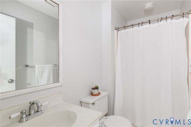 11431 Brandenburg Dr, Chesterfield, VA 23112