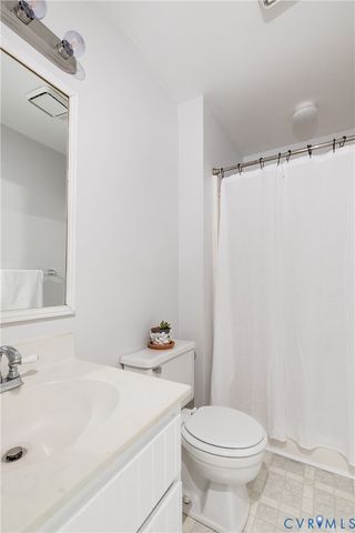 11431 Brandenburg Dr, Chesterfield, VA 23112