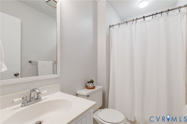 11431 Brandenburg Dr, Chesterfield, VA 23112