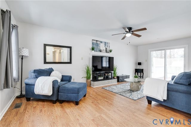 11431 Brandenburg Dr, Chesterfield, VA 23112