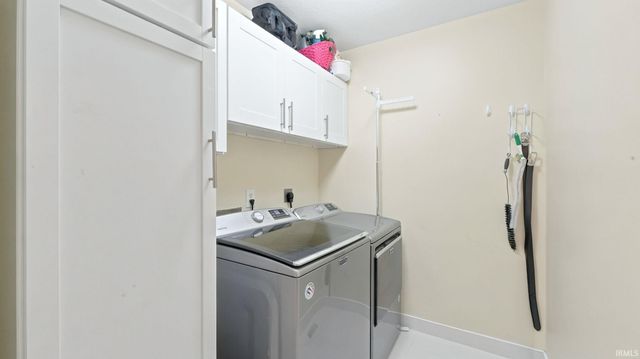 11019 Barrymore Run, Roanoke, IN 46783