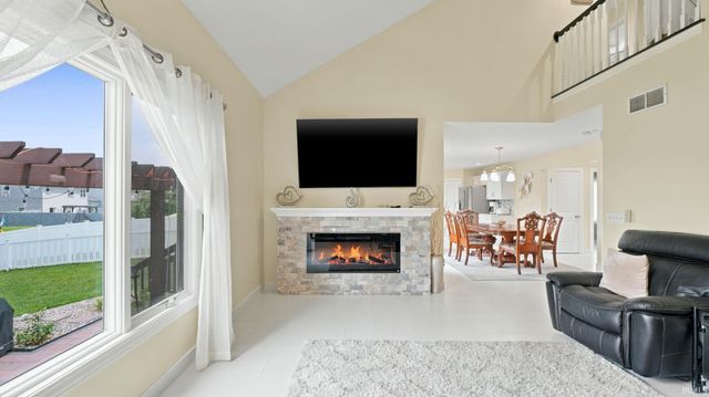 11019 Barrymore Run, Roanoke, IN 46783