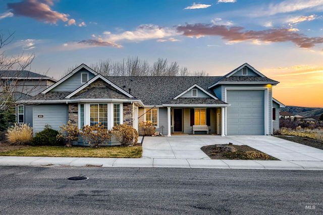 5699 W Creeks Edge Drive, Boise, ID 83714