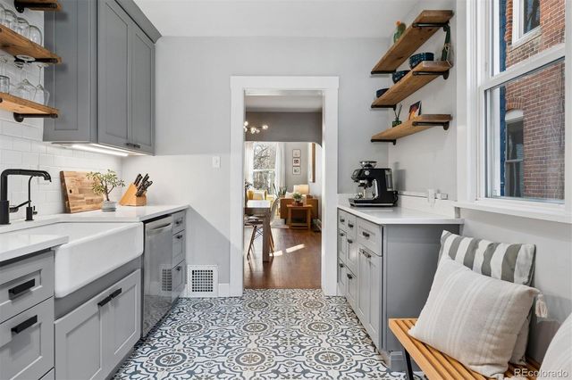 3223 W 22nd Avenue, Denver, CO 80211