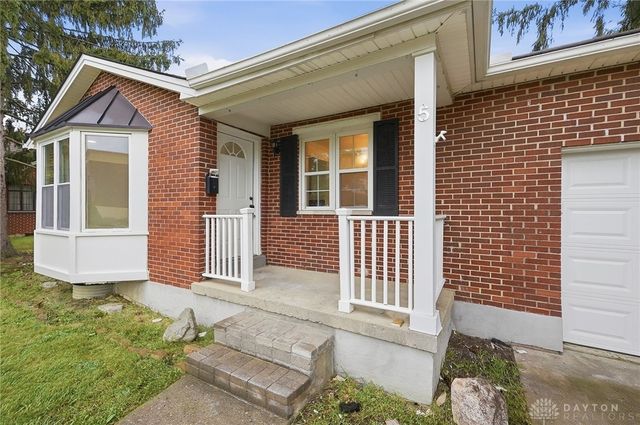 5 Marchester Drive, Kettering, OH 45429