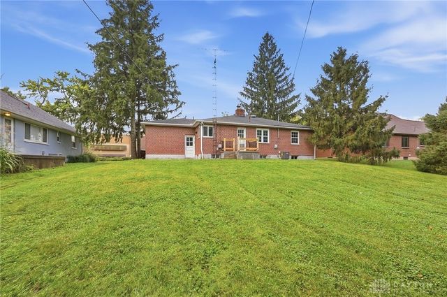 5 Marchester Drive, Kettering, OH 45429