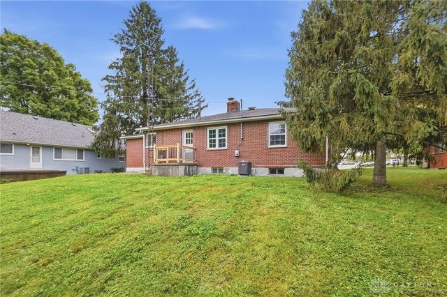 5 Marchester Drive, Kettering, OH 45429