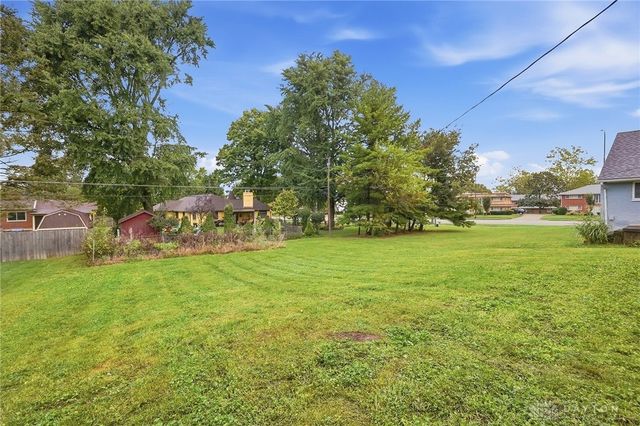 5 Marchester Drive, Kettering, OH 45429