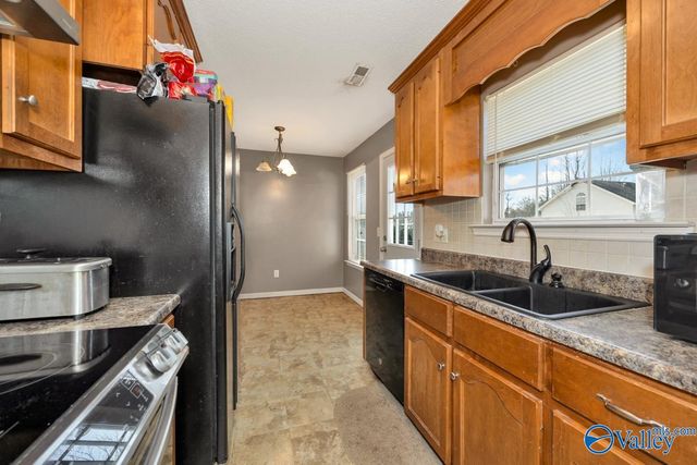 1004 Carters Grove Road, Hazel Green, AL 35750