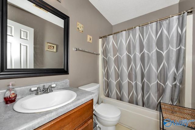 1004 Carters Grove Road, Hazel Green, AL 35750