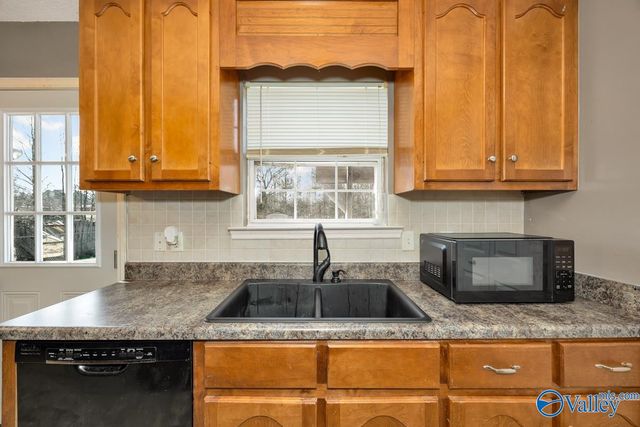 1004 Carters Grove Road, Hazel Green, AL 35750