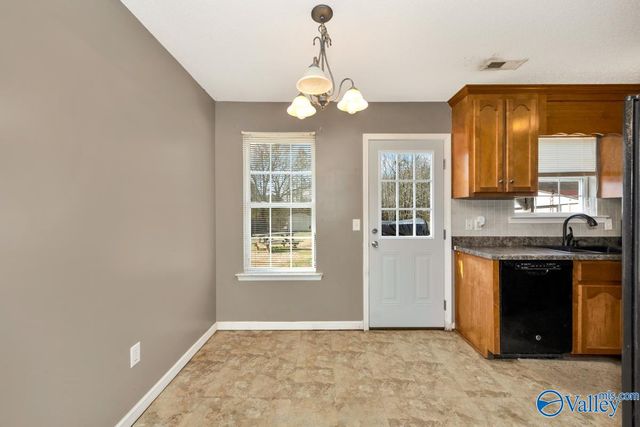 1004 Carters Grove Road, Hazel Green, AL 35750