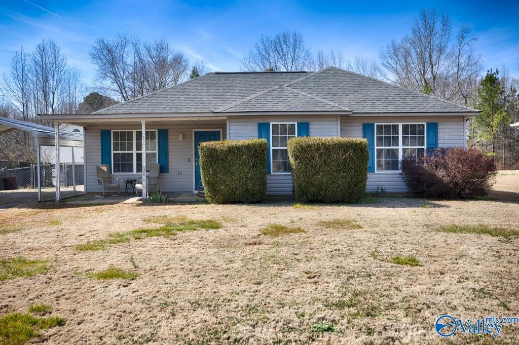 1004 Carters Grove Road, Hazel Green, AL 35750