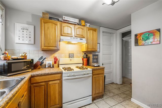 343 East Avenue, Lockport City, NY 14094