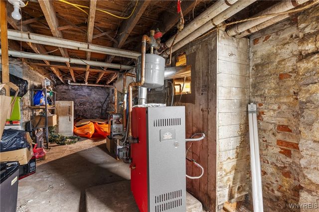 343 East Avenue, Lockport City, NY 14094