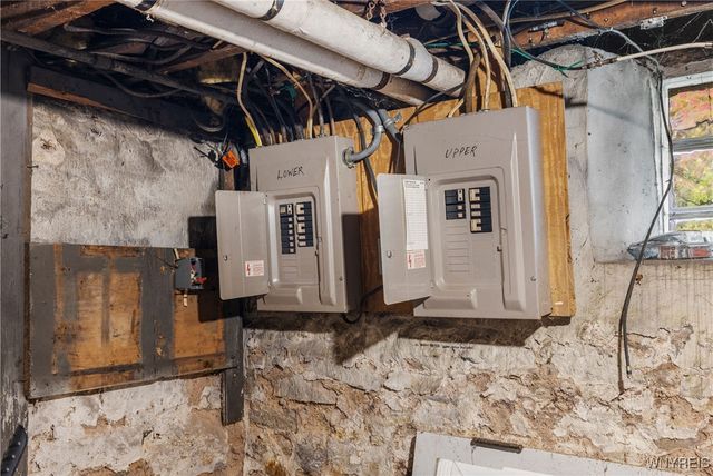 343 East Avenue, Lockport City, NY 14094