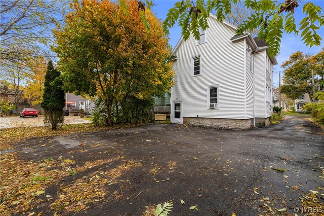 343 East Avenue, Lockport City, NY 14094