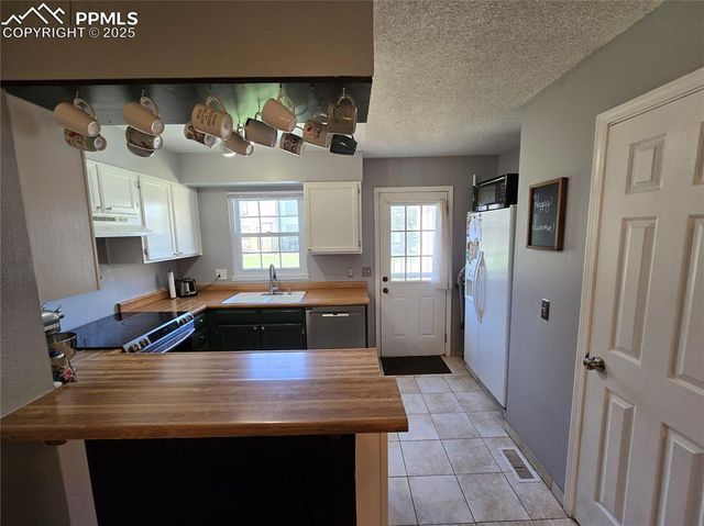 14232 E Hawaii Circle A, Aurora, CO 80012