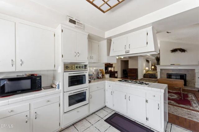 23459 Canzonet, Woodland Hills, CA 91367