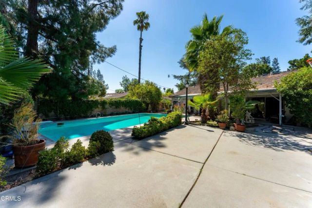 23459 Canzonet, Woodland Hills, CA 91367