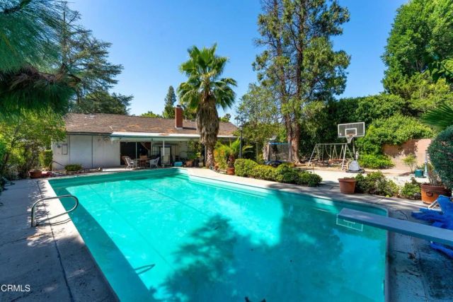 23459 Canzonet, Woodland Hills, CA 91367