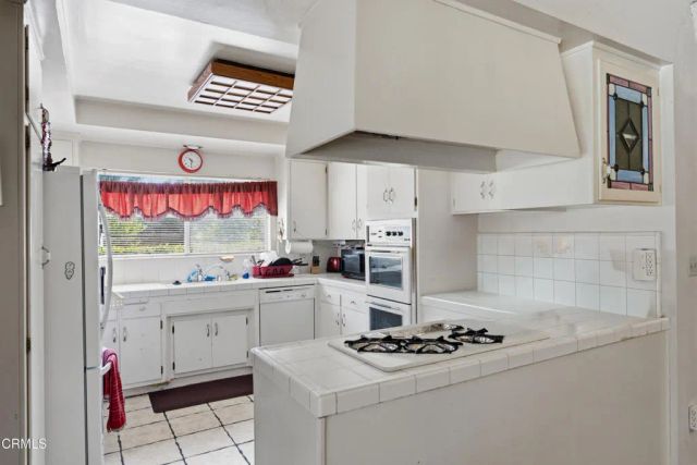 23459 Canzonet, Woodland Hills, CA 91367