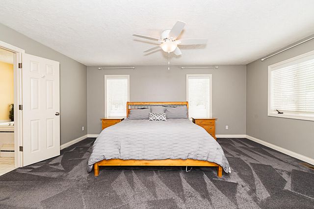 8551 Old Stone Circle, Kalamazoo, MI 49009