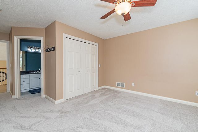 8551 Old Stone Circle, Kalamazoo, MI 49009