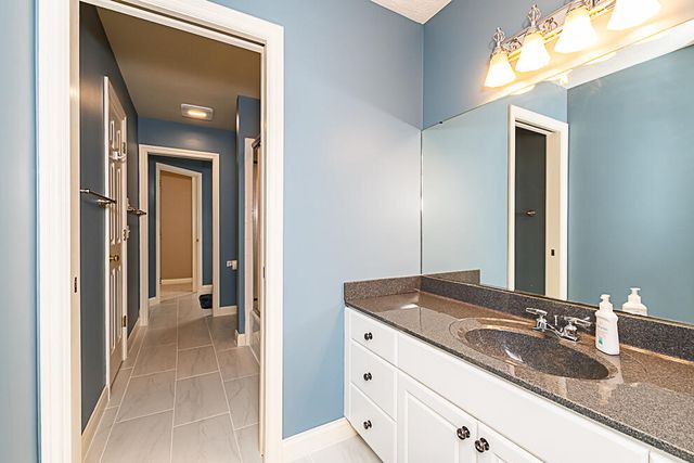 8551 Old Stone Circle, Kalamazoo, MI 49009