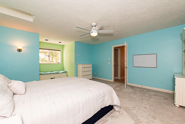 8551 Old Stone Circle, Kalamazoo, MI 49009