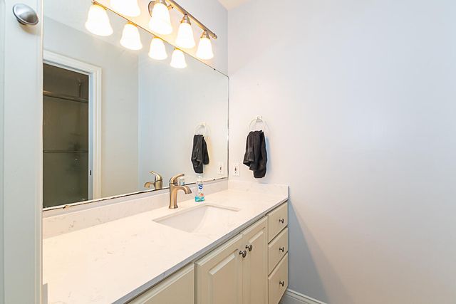 8551 Old Stone Circle, Kalamazoo, MI 49009