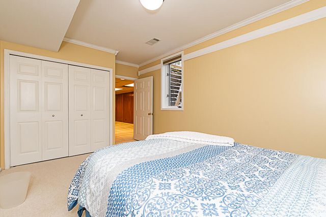 8551 Old Stone Circle, Kalamazoo, MI 49009