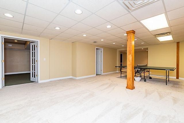 8551 Old Stone Circle, Kalamazoo, MI 49009