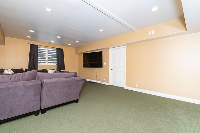 8551 Old Stone Circle, Kalamazoo, MI 49009